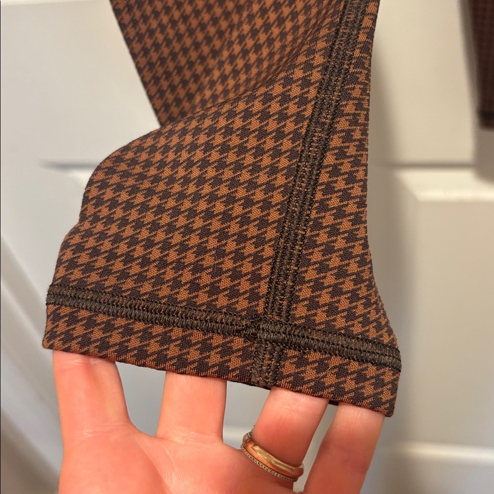 Aerie Brown Houndstooth High-Rise Leggings - Picture 6 of 6